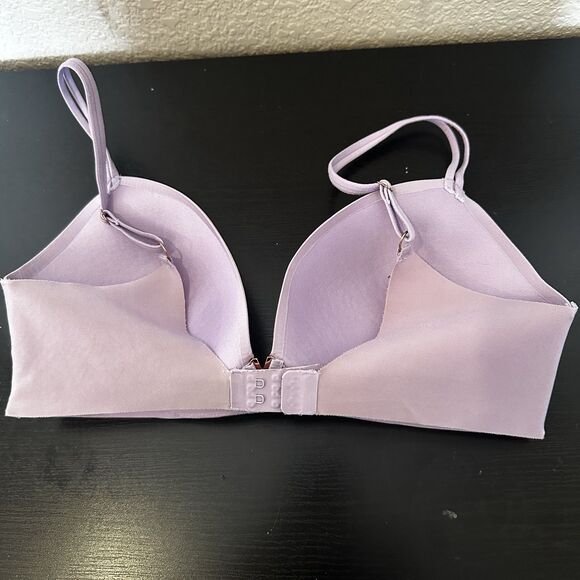 Victoria Secret Padded No Wire Push Up Purple Smooth Molded Cup Wireless Bra 32D - Picture 2 of 4